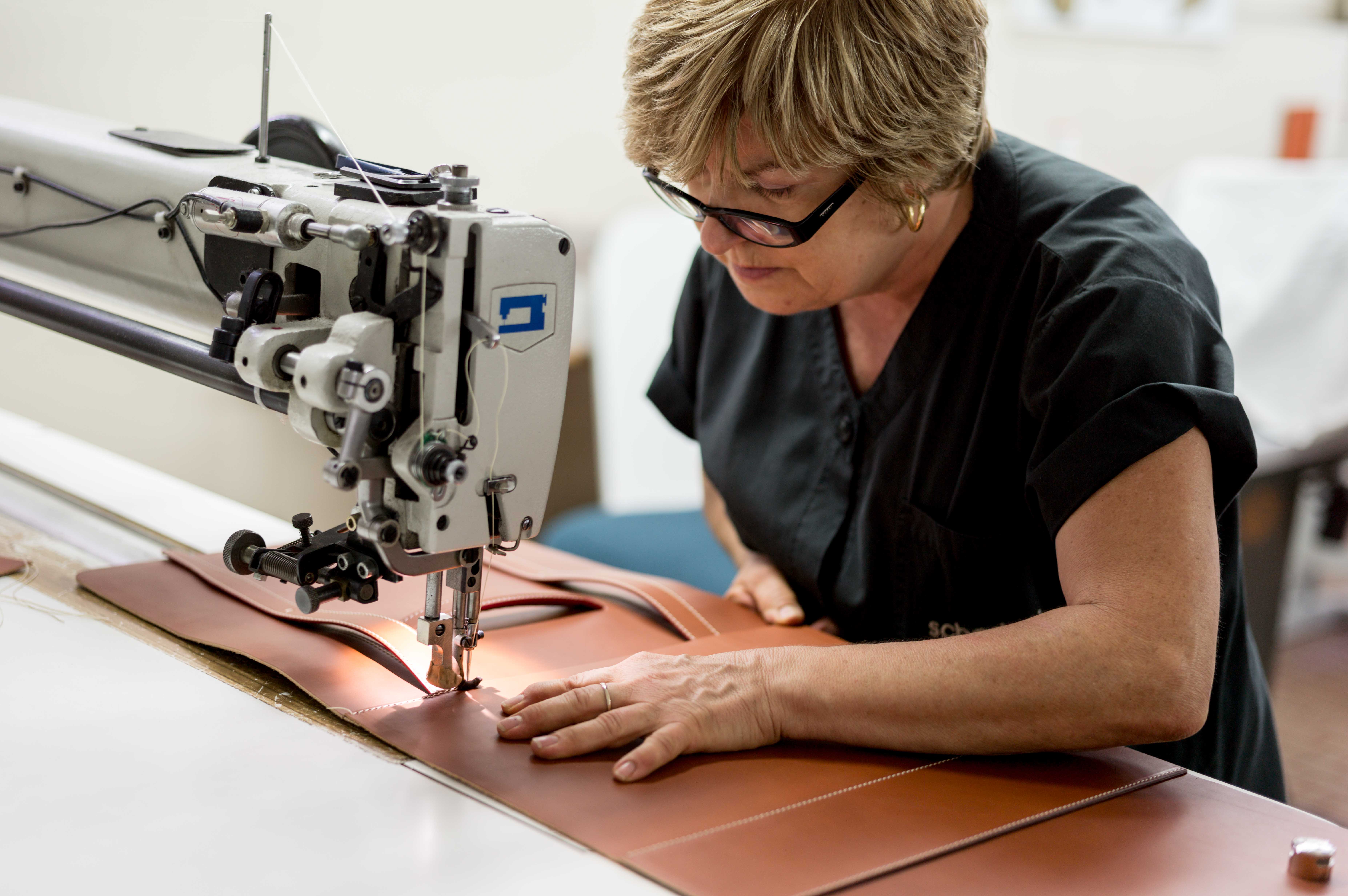 Crafting of the Leica bag
Photo by Michael Agel