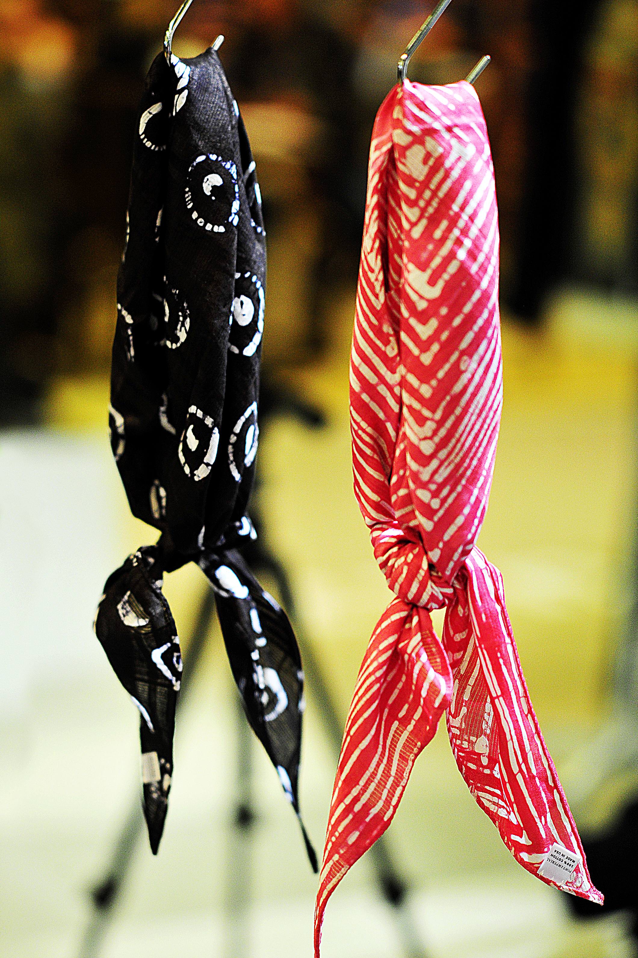Post-Imperial: Scarves and ties made out of thorugh a Nigerian dyeing process<br />
Photo by Silio Danti 