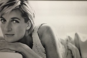 Mario Testino Photo from 1997 that appeared in Vanity Fair